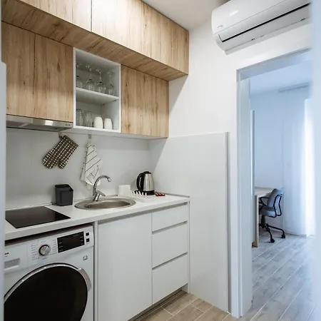 Cozy Studio Apartment In Osijek - Self Check In Exterior photo
