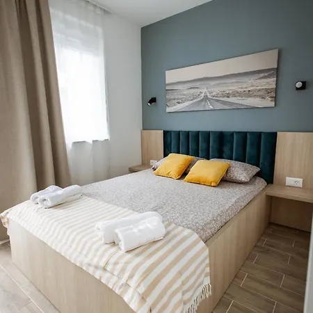 Cozy Studio Apartment In Osijek - Self Check In Exterior photo