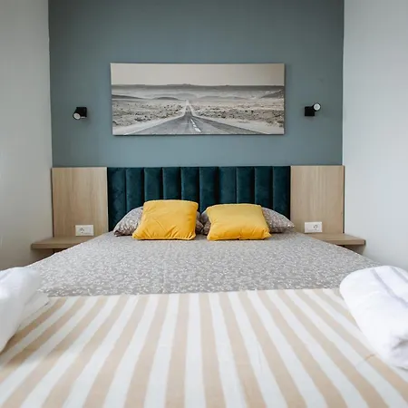 Cozy Studio Apartment In Osijek - Self Check In Exterior photo